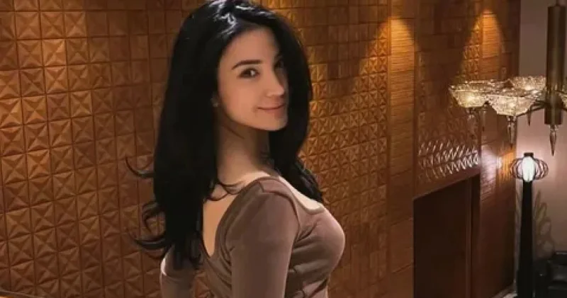 Күйеуім де, қайын атам да қарап тұрды : блогер Сабина Мовлаева енесінен көрген қорлығы жайлы айтты