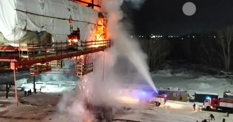 В Павлодаре горел строящийся мост