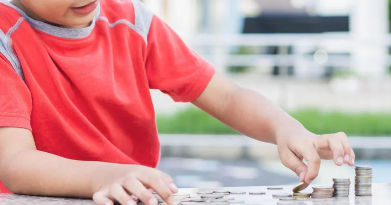 Әр балаға 130 доллар: Ұлттық қордан 2,5 млрд доллар бөлінді