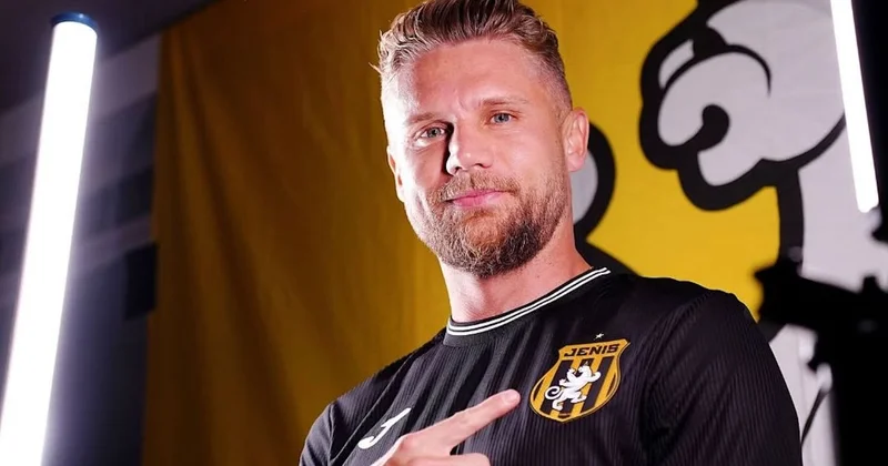 Давно мечтал : бывший футболист Милана перешел в казахстанский клуб