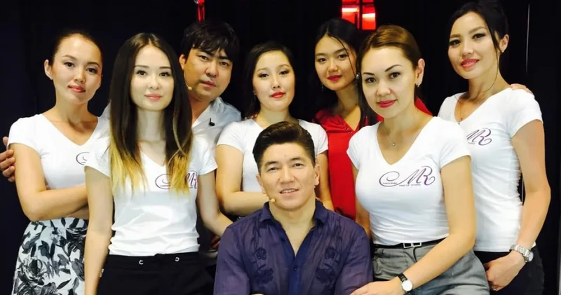 Мәссаған : Сәкен Майғазиев оқырмандарын таң қалдырған фотосуреттер жариялады