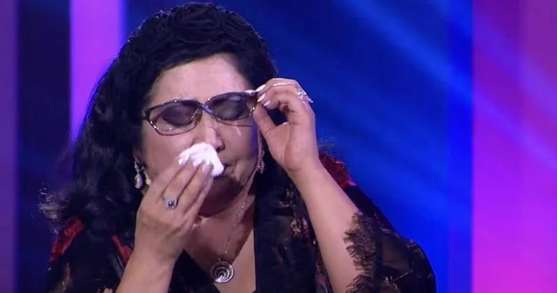 Топырағыңыз торқа болсын, абыз аға : Мақпал Жүнісова әсерлі жазба арнап, жұртты жылатты (ВИДЕО)