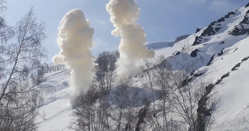 Возможен сход лавин: МЧС предупреждает об опасности в горных районах Казахстана