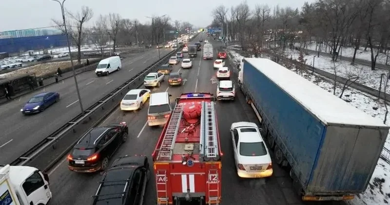 Жол бер! . ТЖМ алматылық көлік жүргізушілерін сынап көрді