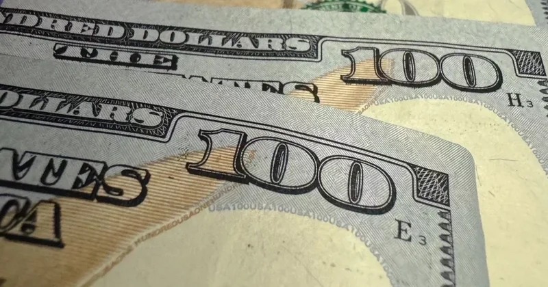 Доллар пережил самый успешный месяц с прошлого лета