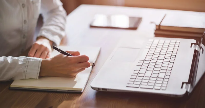 Считаю своим долгом : как педагог бесплатно учит казахскому языку детей за рубежом