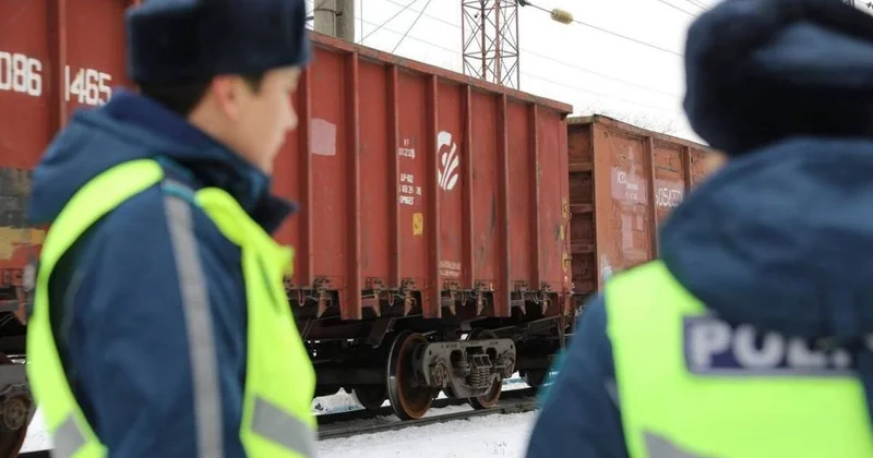 Пятерых человек наказали за крупную кражу меди c железной дороги в области Абай