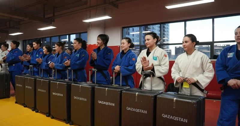 Қазақстан ұлттық құрамалары алғаш рет толық спорттық киім жиынтығымен қамтылды