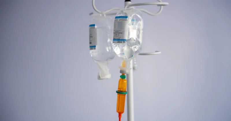 Тексерулерден кейін Қазақстанда жүздеген жеке емшара кабинеттері жабылды