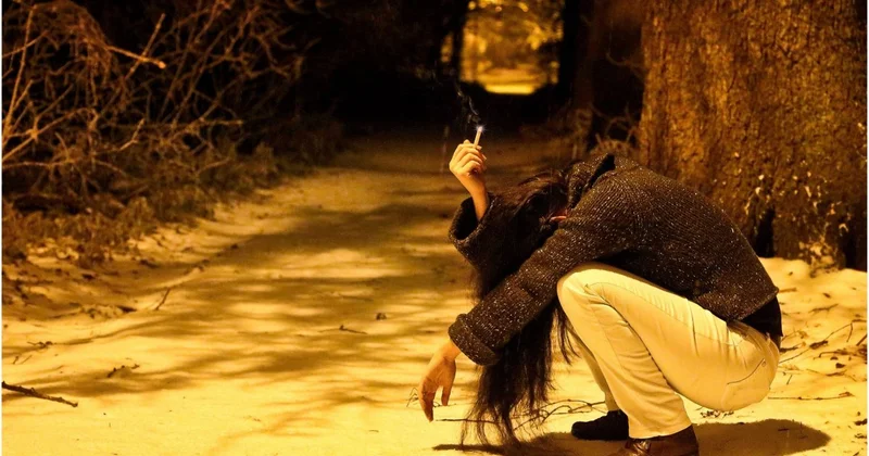 Девушка выкурила найденную сигарету и попала в реанимацию в Петропавловске