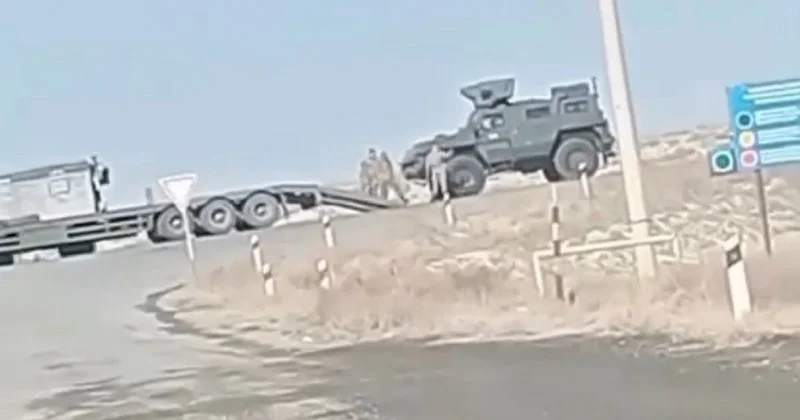Военную технику заметили на западе Казахстана: что говорят в Минобороны