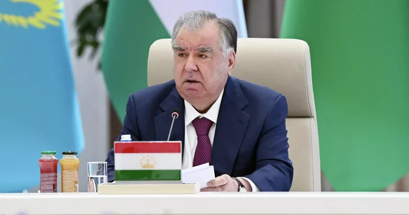 Тәжікстан президенті Орталық Азияда ірі мұнай өңдеу зауытын салуды ұсынды