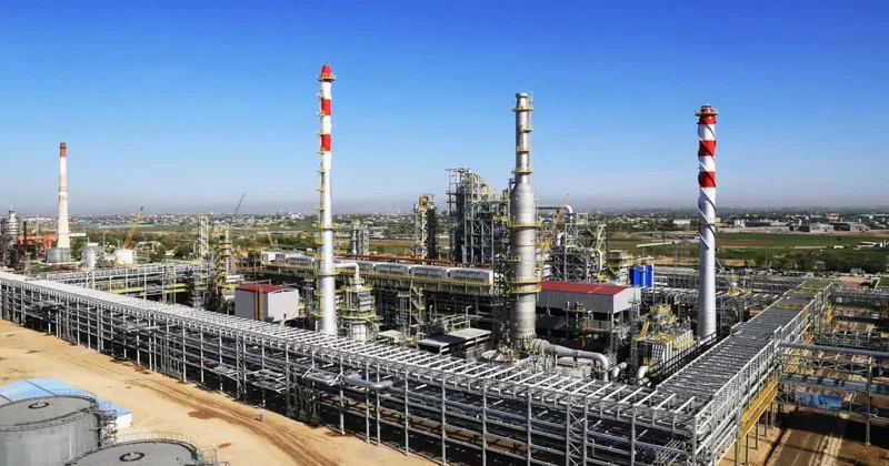 Казахстан может начать перерабатывать российскую нефть для поставок топлива обратно в РФ