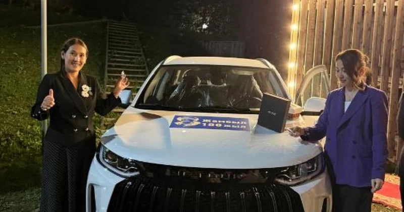 Астаналық мектеп директоры автокөлік жеңіп алды