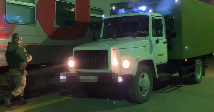 Ресейден жүк көліктерін заңсыз тіркеуге қатысы бар қылмыскер экстрадицияланды