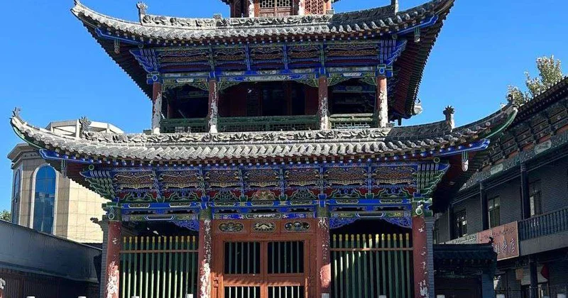 Многоликий Синьцзян: мелодии гранатового края