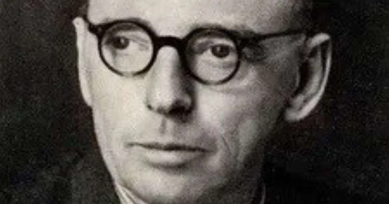 Жил я тогда на Клеверной улице...