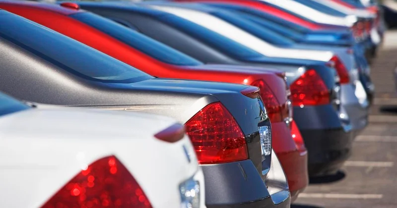 Количество автомобилей резко уменьшилось в Казахстане