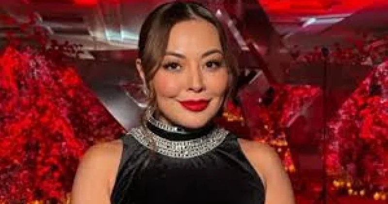 Бақытты болыңыздар! : әнші Дильназ Ахмадиева сүйіктісін көрсетті