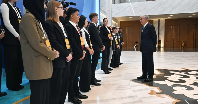 Мемлекет басшысы шетелдік студенттермен кездесті