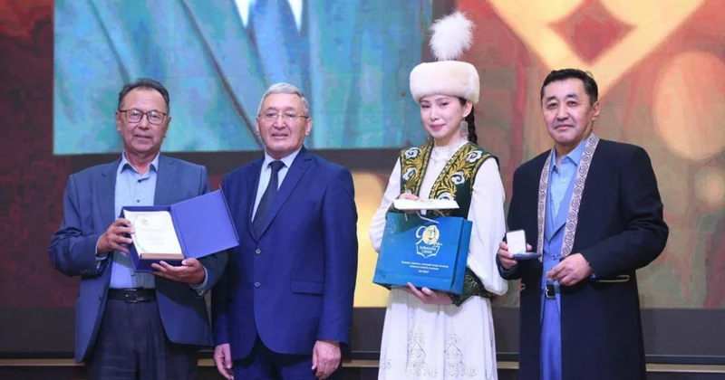 Зейнолла Сәнік мерейтойына арналған әдеби сазды кеш өтті