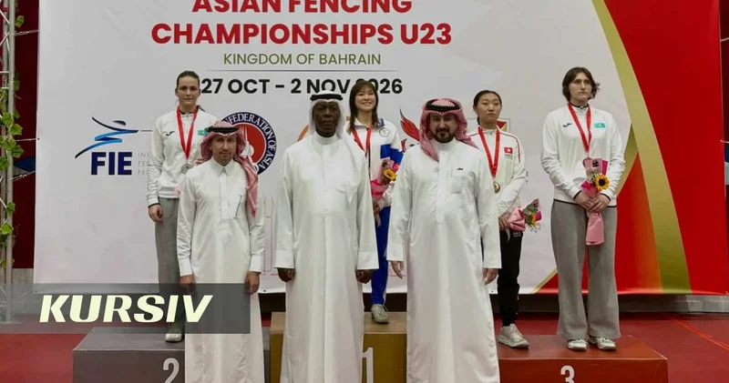 Шпажистки Лесовские взяли медали чемпионата Азии (U23)