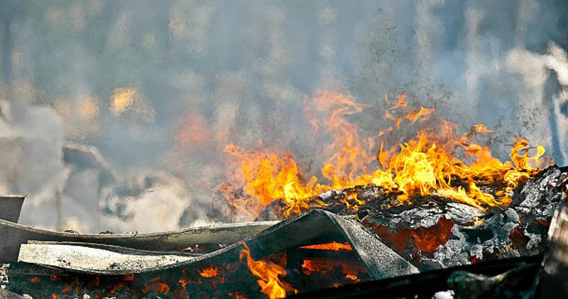 Шымкентте бес қабатты үйдің бірінен өрт шықты