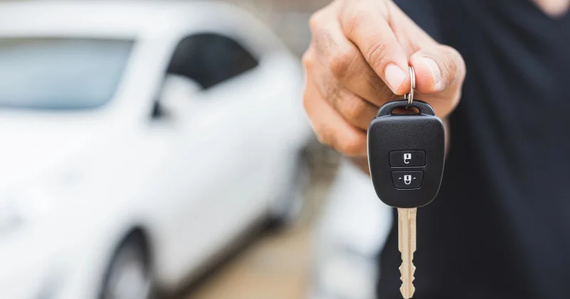 Атырауда тұрғын автосалонды сотқа беріп, 22 миллион теңге өндіріп алды