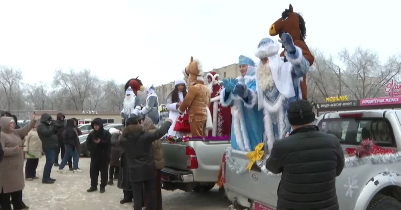 Ақтөбе көшелеріне жаңажылдық керуен шықты