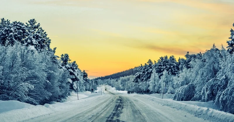 Непогода в Казахстане: где ограничено движение транспорта