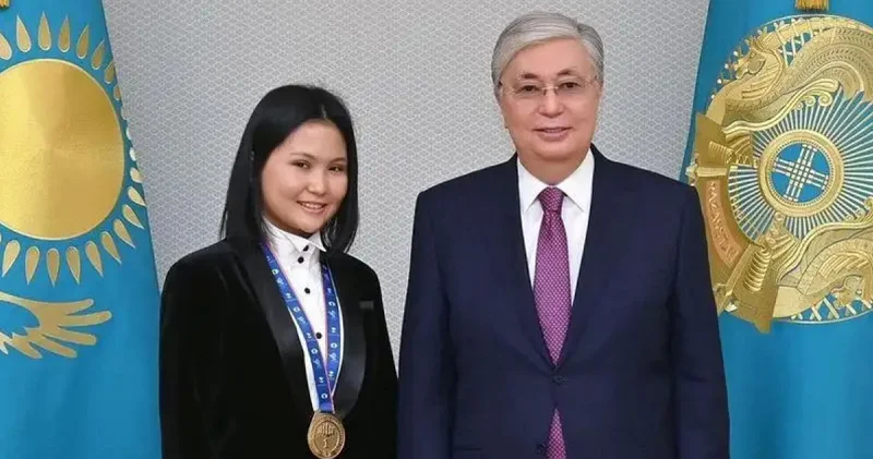 Президент үш дүркін әлем чемпионы атанған Бибісара Асаубаеваны құттықтады