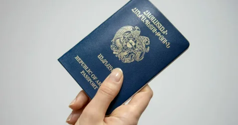 Турция и Армения упростили визовый режим для владельцев диппаспортов